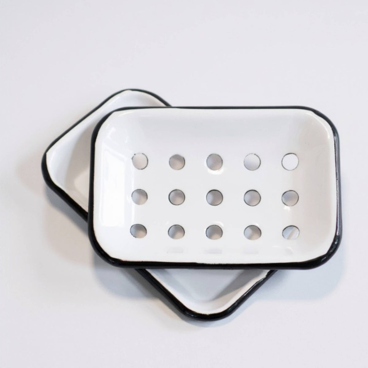 Enamel soap dish in white